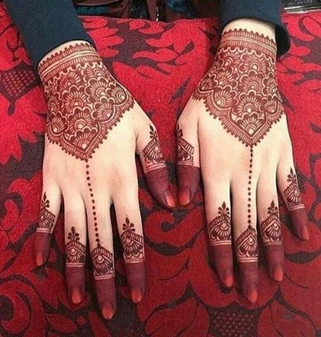 Red Henna Design For Back Hand